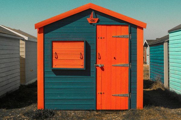 Discover Affordable Surf Lessons for Budget Travelers Along the Stunning Cornish Coast